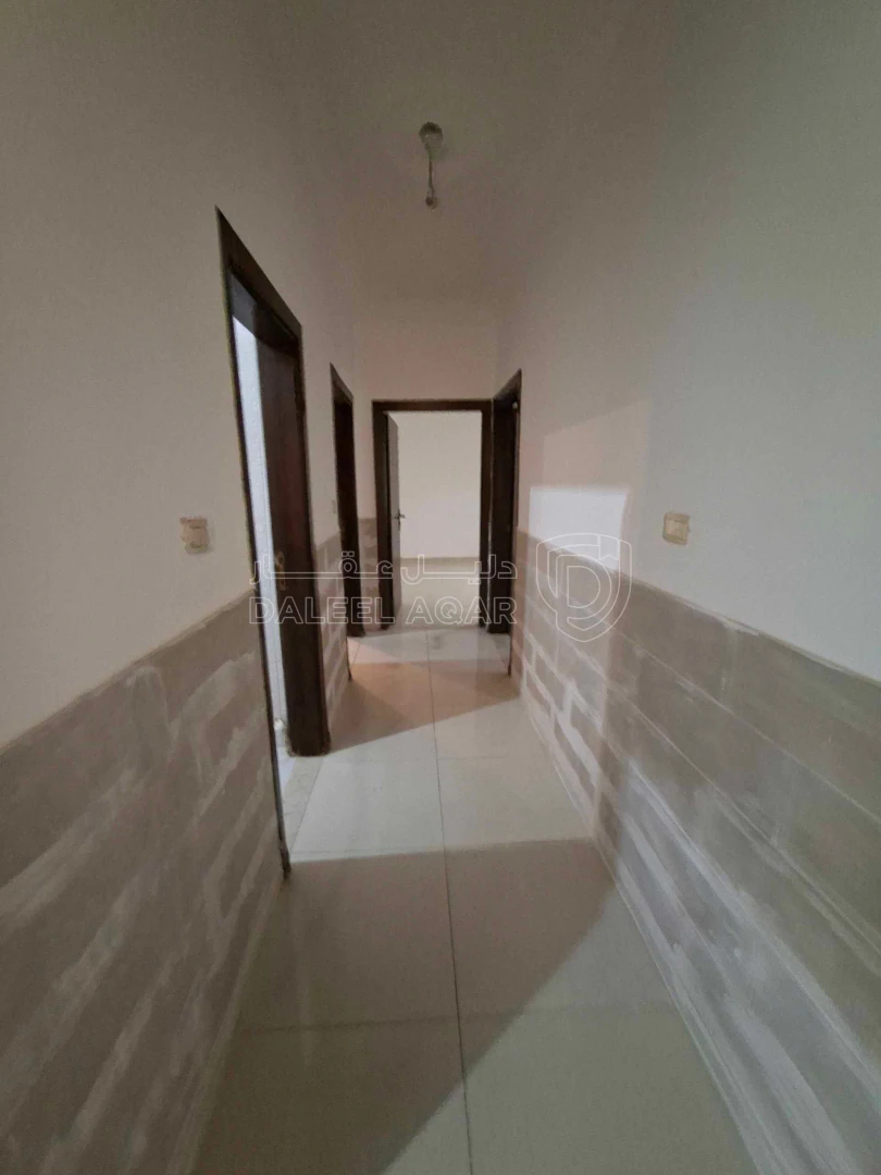 شقة في ابو السوس  - 70,000 دأ - صورة 1