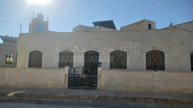 مبنى - الزرقاء مدينة الشرق المرحلة الثانية  - 140000 دأ