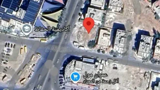 أرض - ارض مميزة للبيع سكنية مقابل مدارس الحفاظ  - 200000 دأ