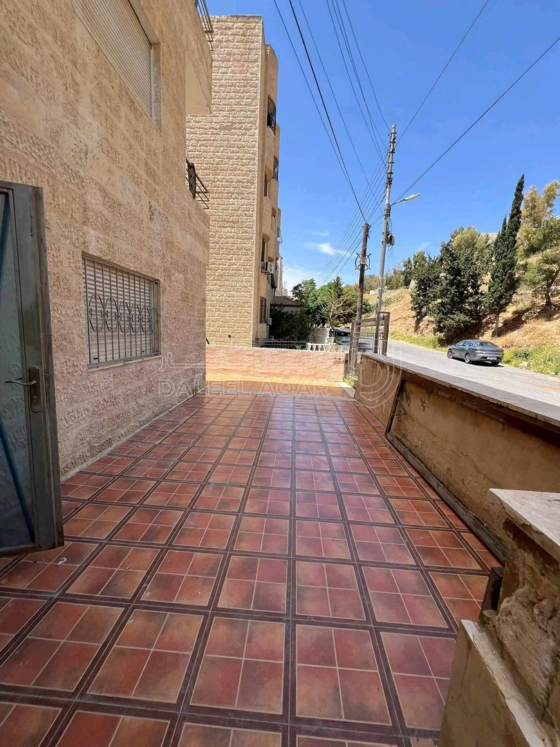 شقة في عمان طبربور  قرب مدارس الخضر  - 58,000 دأ - صورة 1
