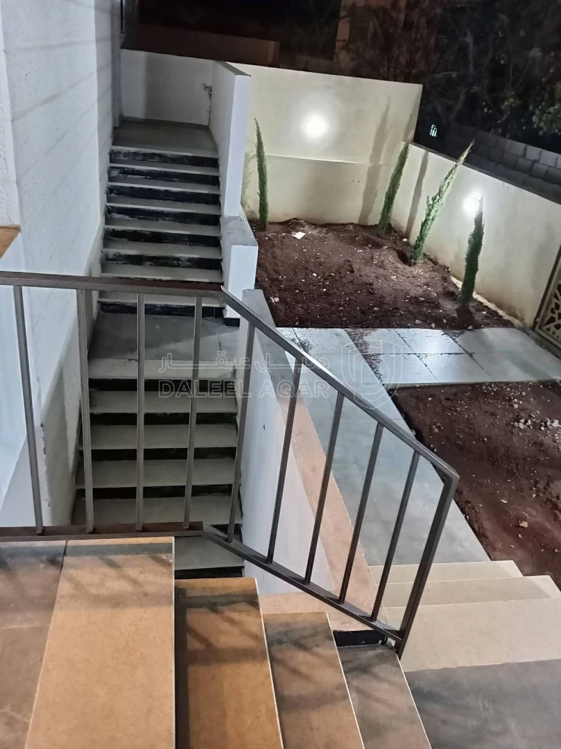 شقة في البنيات - مقابل مجمع دعنا - قريب من مدارس الحصاد - 85,000 دأ - صورة 1