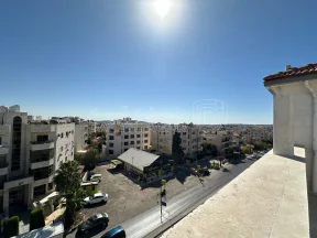 شقة في الصويفية - بجانب البركة مول  - 225,000 دأ - صورة NaN