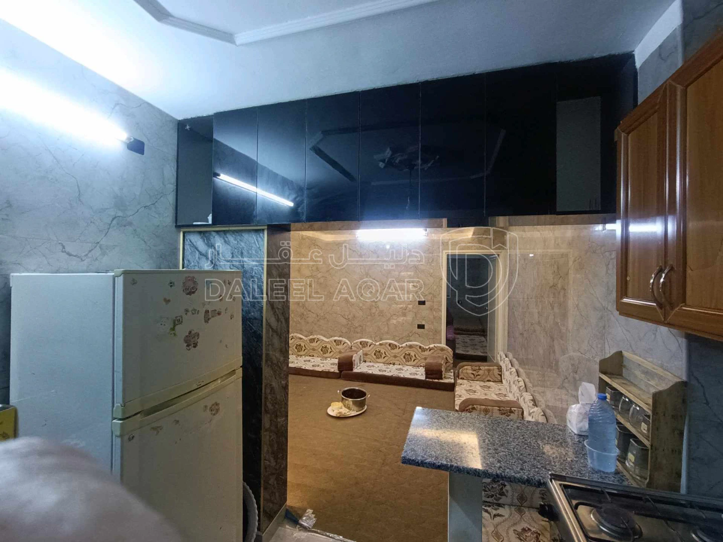 شقة في اربد مجمع الشيخ خليل  - 30,000 دأ - صورة 1