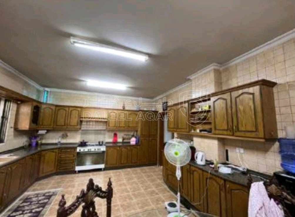 فيلا/منزل في عمان الرحمانيه شارع قدري يوسف الكلوب - 400,000 دأ - صورة 1