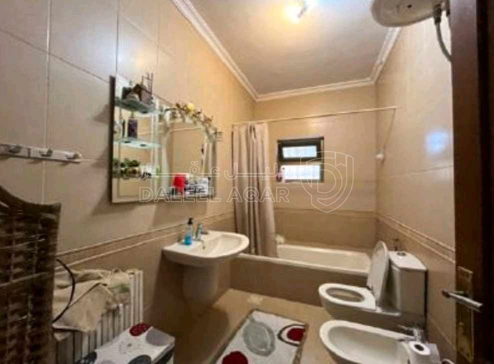 فيلا/منزل في عمان الرحمانيه شارع قدري يوسف الكلوب - 400,000 دأ - صورة 1