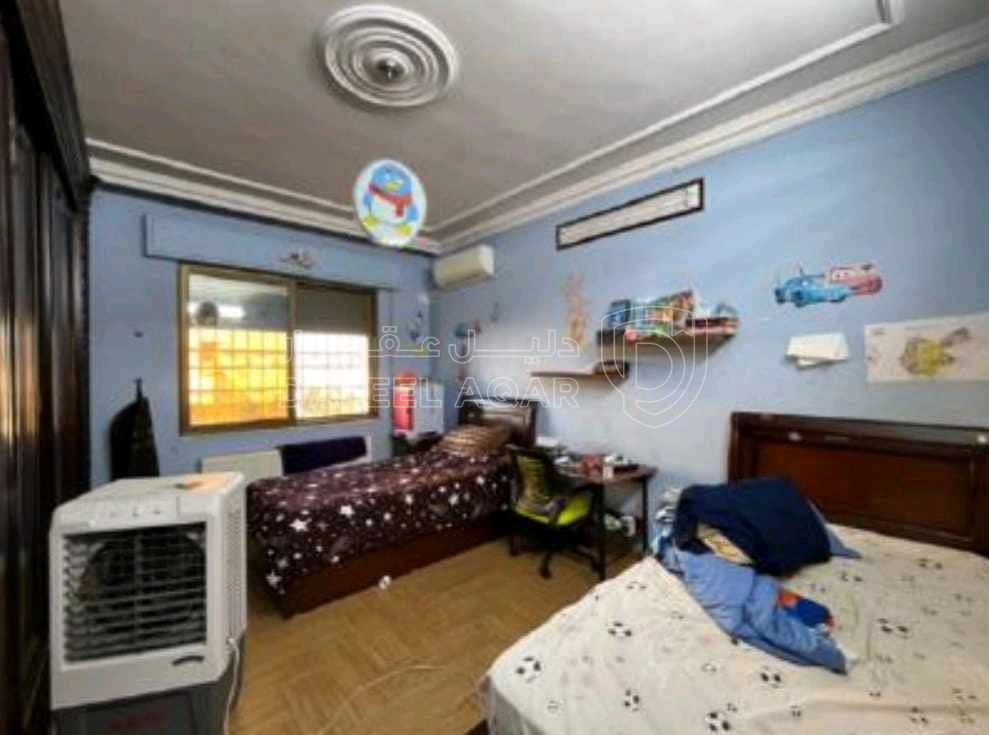 فيلا/منزل في عمان الرحمانيه شارع قدري يوسف الكلوب - 400,000 دأ - صورة 1