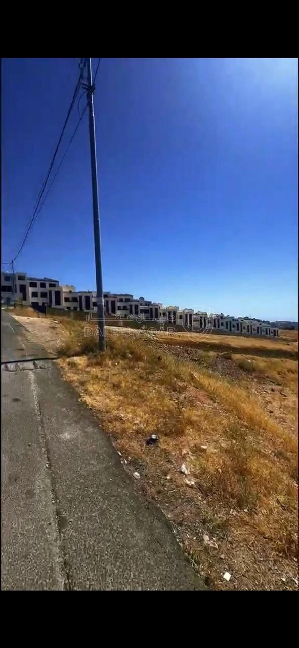 أرض في شارع نالتشيك قرب كومباوند الظهير - 410,000 دأ - صورة 1