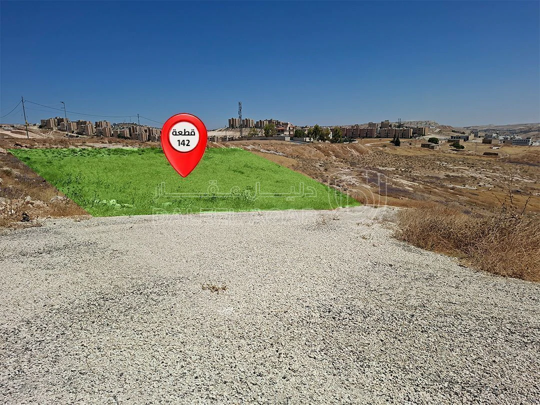 أرض في أرض سكنية بالمستندة الجديدة- 2.5 كم عن اشارة الغاز - 33,000 دأ - صورة 1