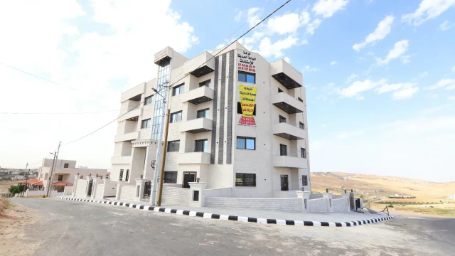 شقة - عمان  ابونصير خلف الاكاديمية البحرية  - 82000 دأ
