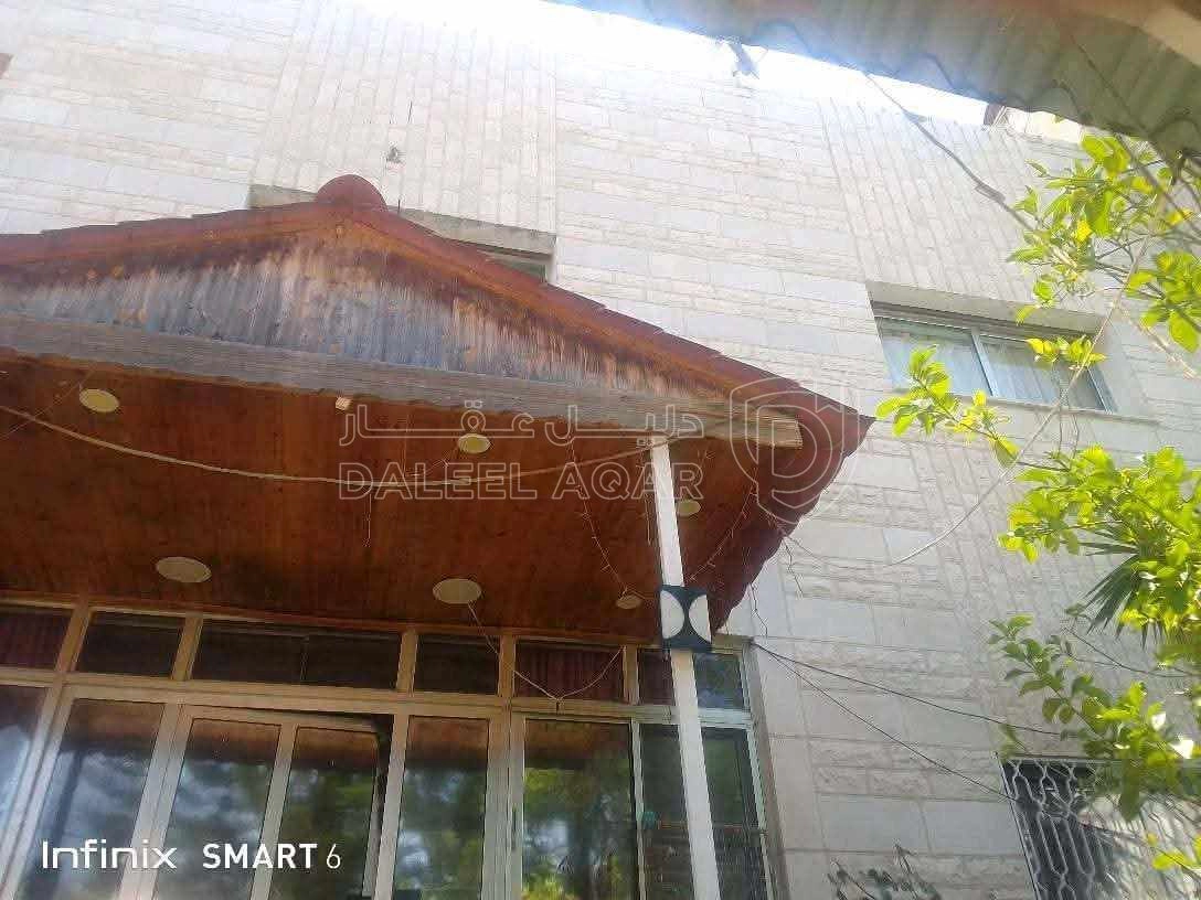 فيلا/منزل في اربد منطقة الرابيه شارع القنيطرة قرب مسجد علياء ال - 280,000 دأ - صورة 1