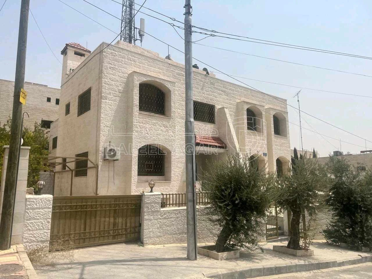 فيلا/منزل في  عبدون شمالي منطقة زهران شارع دمشق - 790,000 دأ - صورة 1