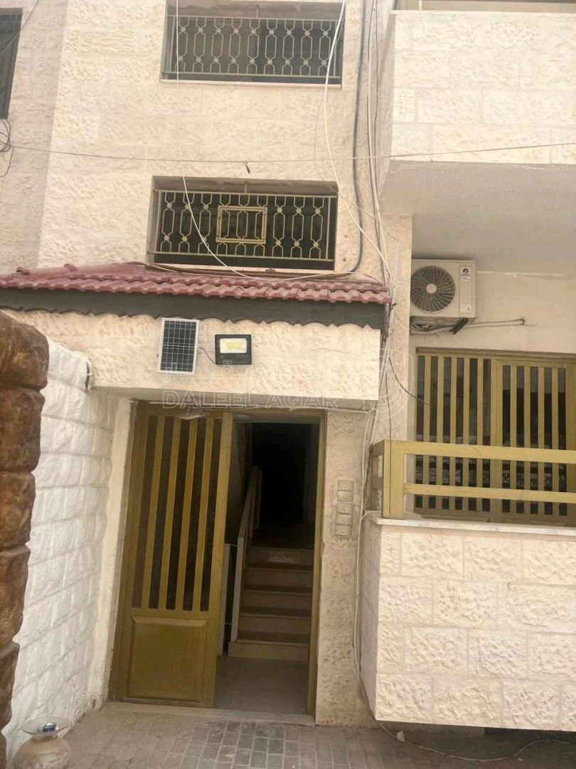 فيلا/منزل في  عبدون شمالي منطقة زهران شارع دمشق - 790,000 دأ - صورة 1