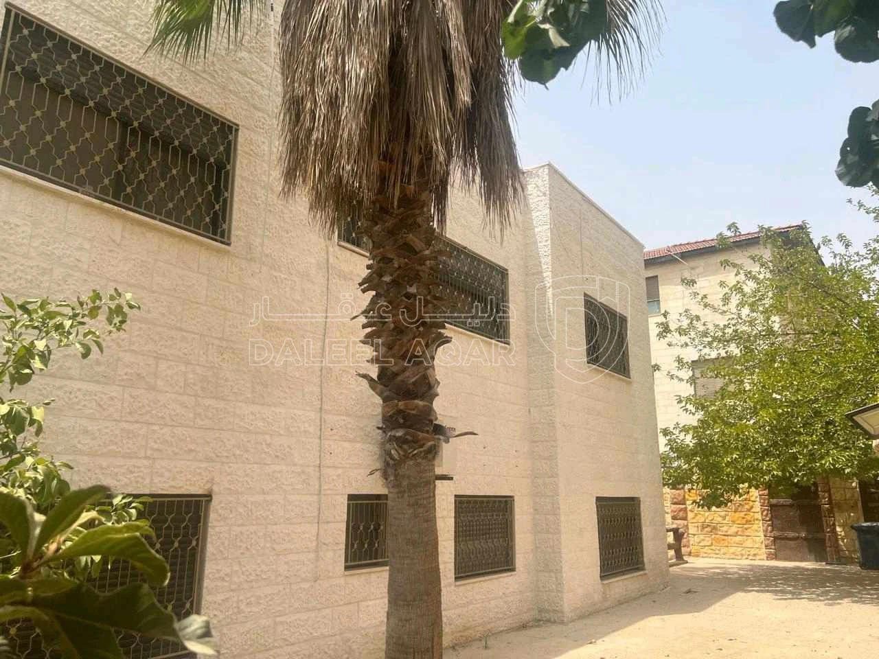 فيلا/منزل في  عبدون شمالي منطقة زهران شارع دمشق - 790,000 دأ - صورة 1