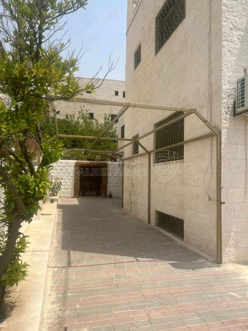 فيلا/منزل في  عبدون شمالي منطقة زهران شارع دمشق - 790,000 دأ - صورة 1