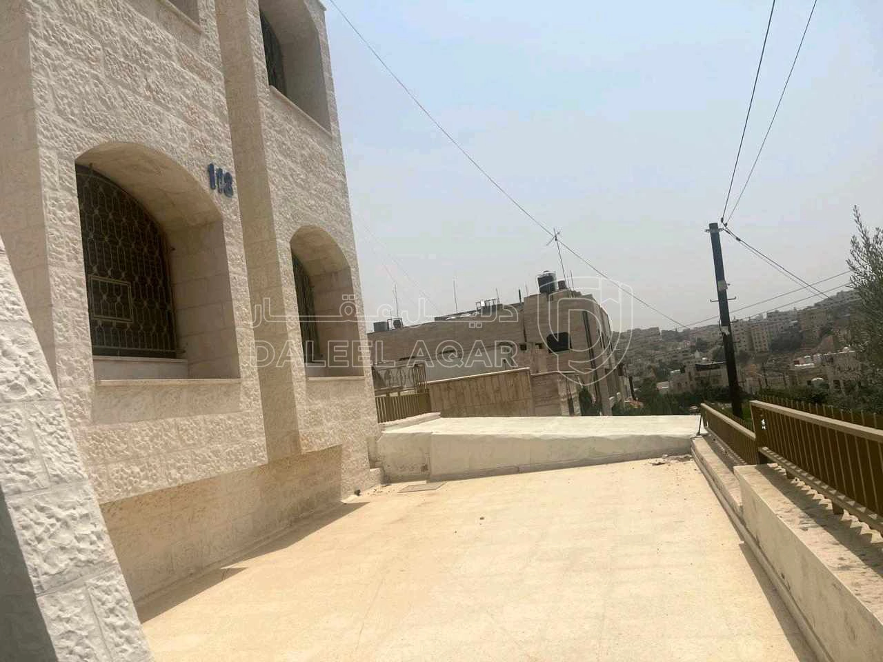 فيلا/منزل في  عبدون شمالي منطقة زهران شارع دمشق - 790,000 دأ - صورة 1