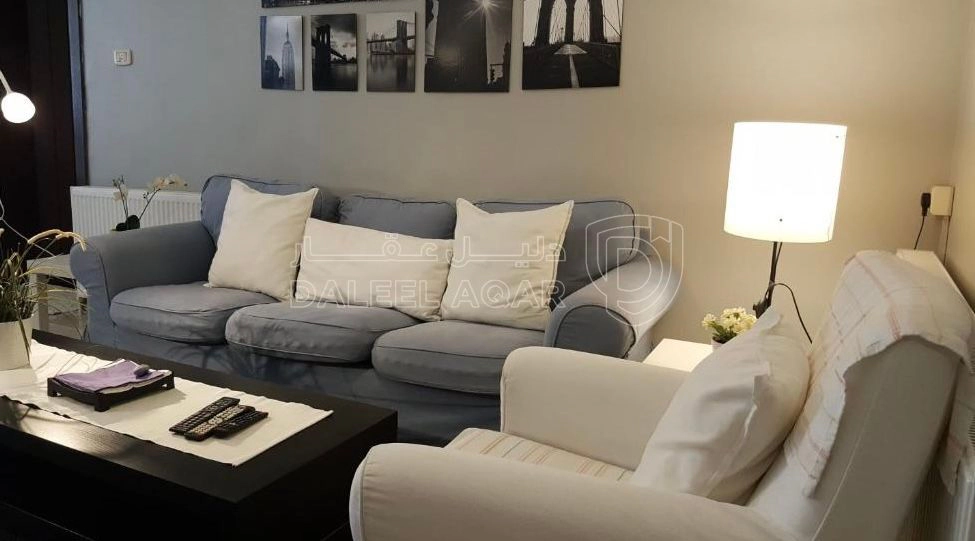 شقة في مقابل مركز امن الشميساني - 200,000 دأ - صورة 1