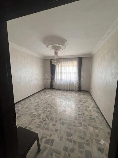 شقة في ماركا الجنوبية. نادي السباق  - 38,000 دأ - صورة 1