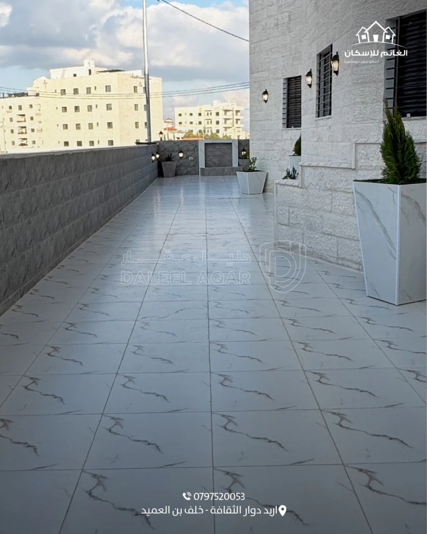 شقة في اربد - شارع البترا - خلف بن العميد - 83,000 دأ - صورة 1