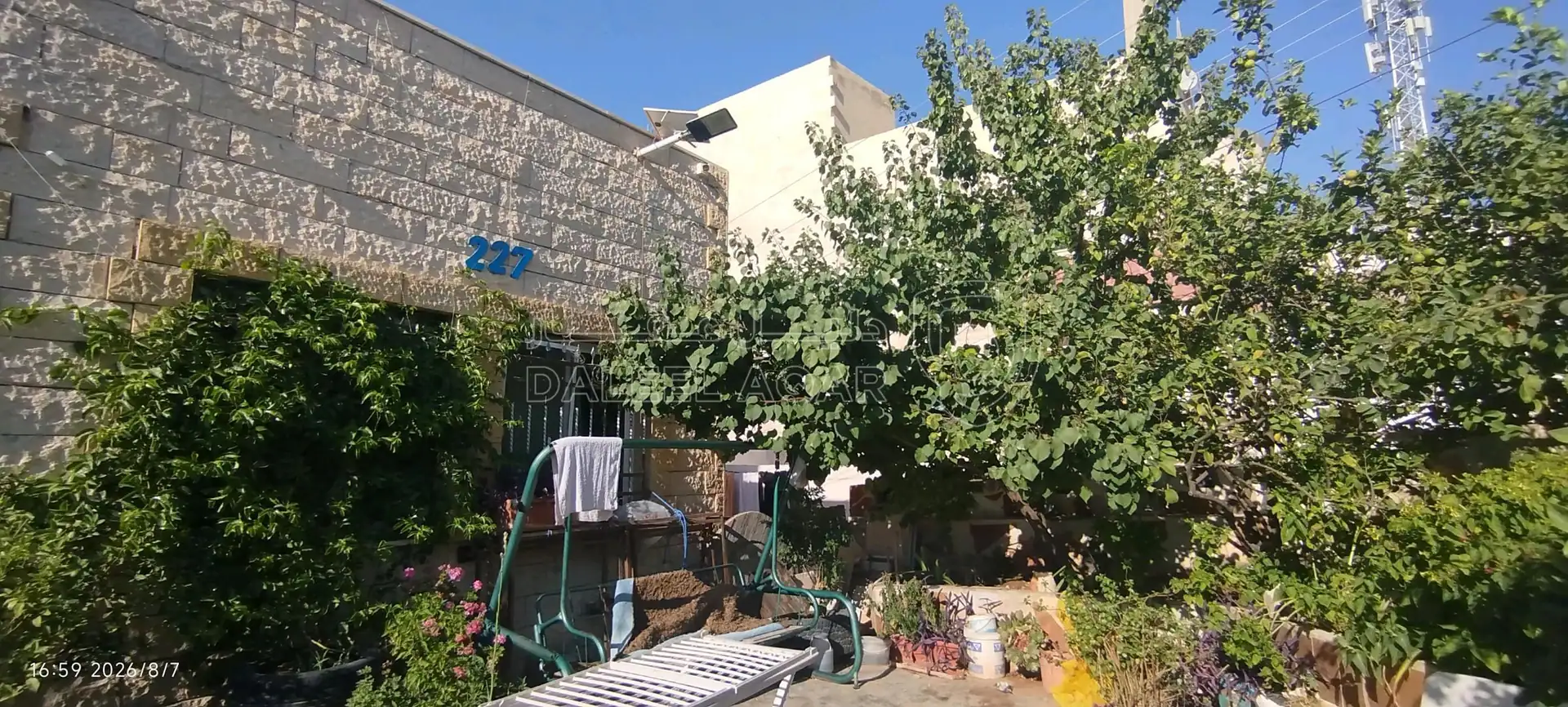 فيلا/منزل في ام نواره شارع ابو طالب 227 - 85,000 دأ - صورة 1