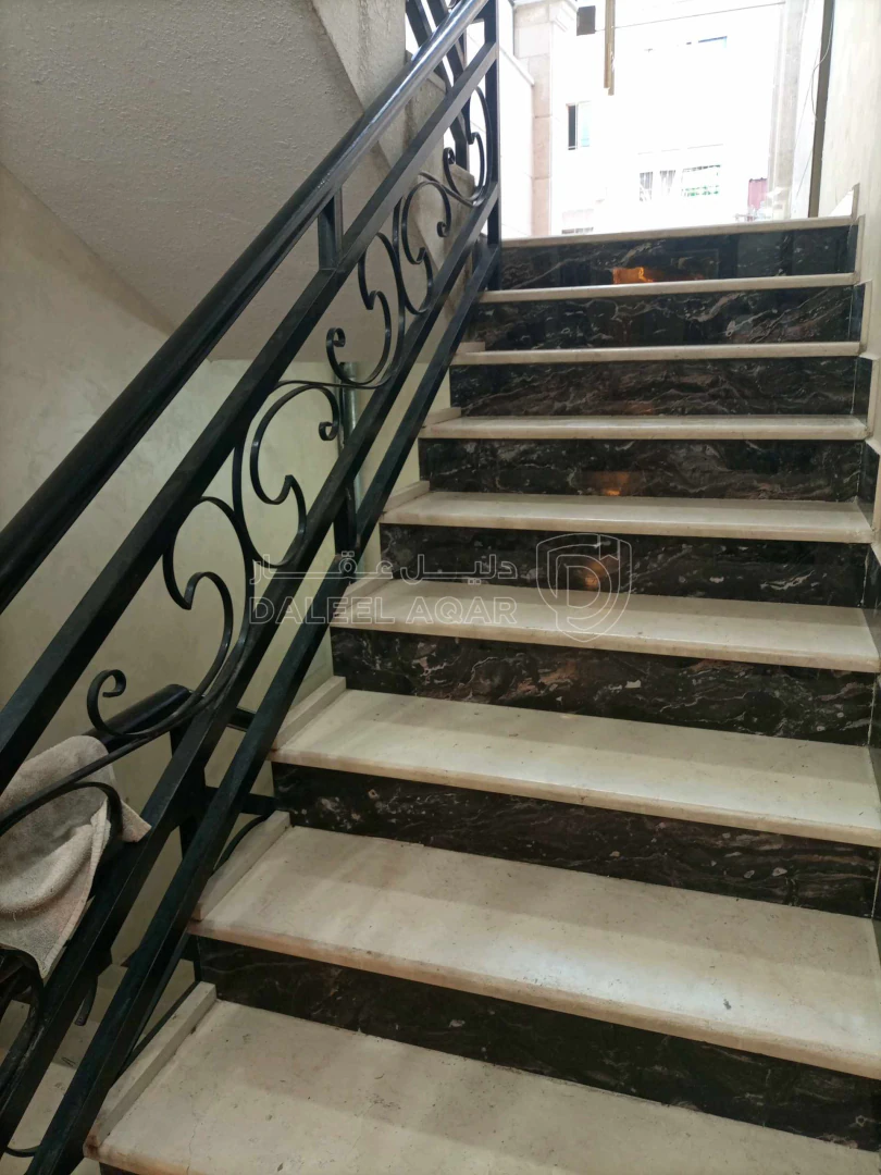 شقة في عمان، الذراع الغربي، شارع أحمد السقاف - 59,000 دأ - صورة 1