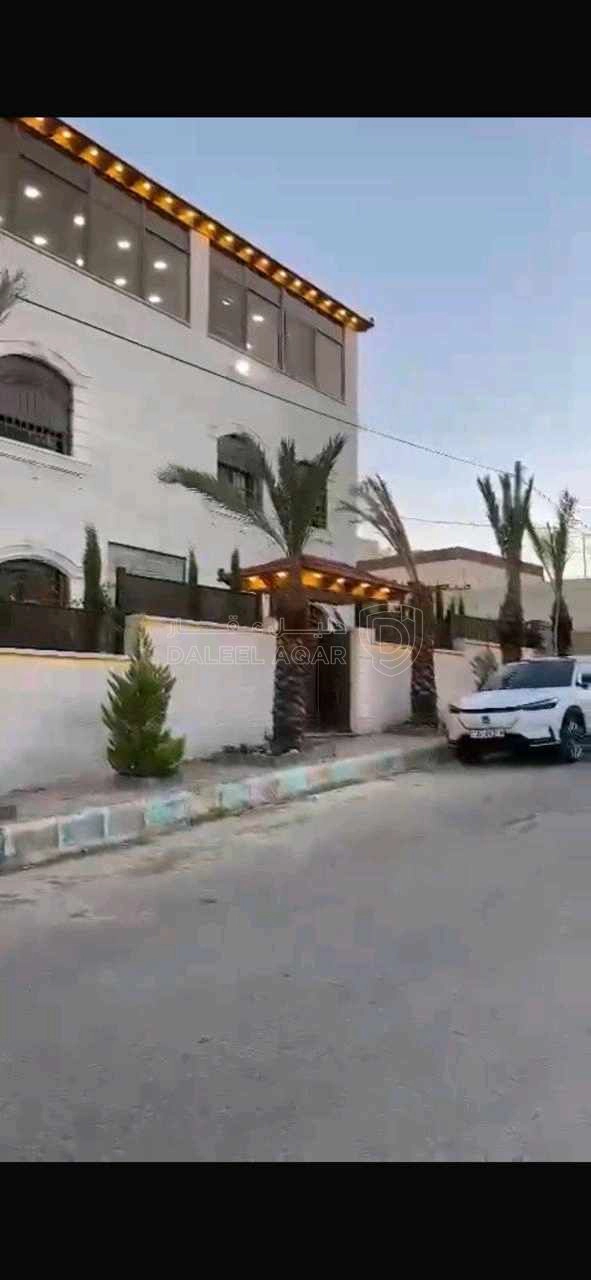 فيلا/منزل في الزرقاء جريبا - 235,000 دأ - صورة 1