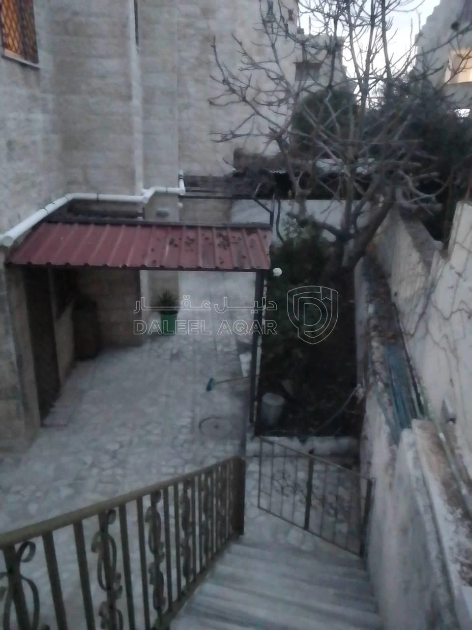 شقة في شارع علي حسين اللوزي  - 140,000 دأ - صورة 1