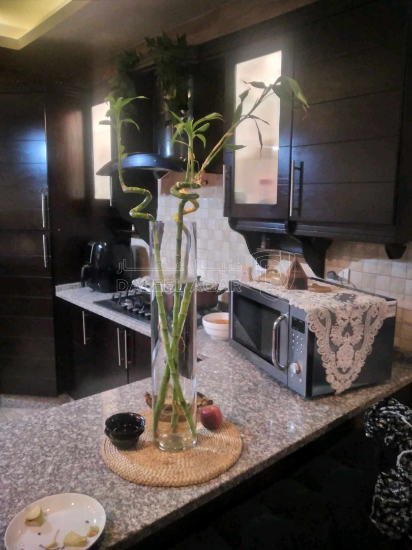 شقة في عمان المدينة الرياضية بالقرب من مدارس الاتحاد  - 73,000 دأ - صورة 1