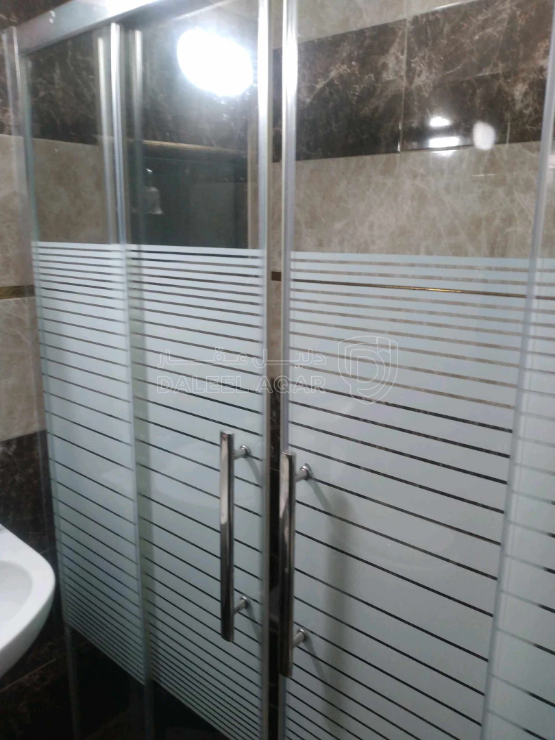 شقة في عمان المدينة الرياضية بالقرب من مدارس الاتحاد  - 73,000 دأ - صورة 1