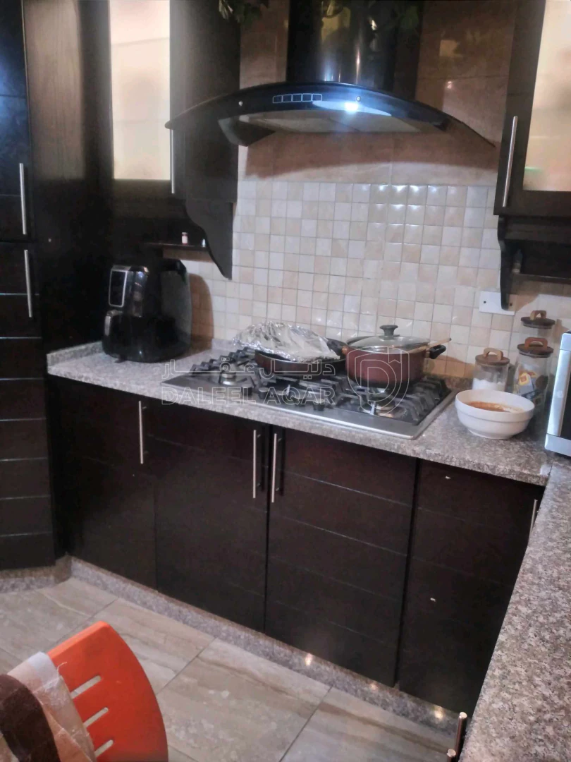 شقة في عمان المدينة الرياضية بالقرب من مدارس الاتحاد  - 73,000 دأ - صورة 1