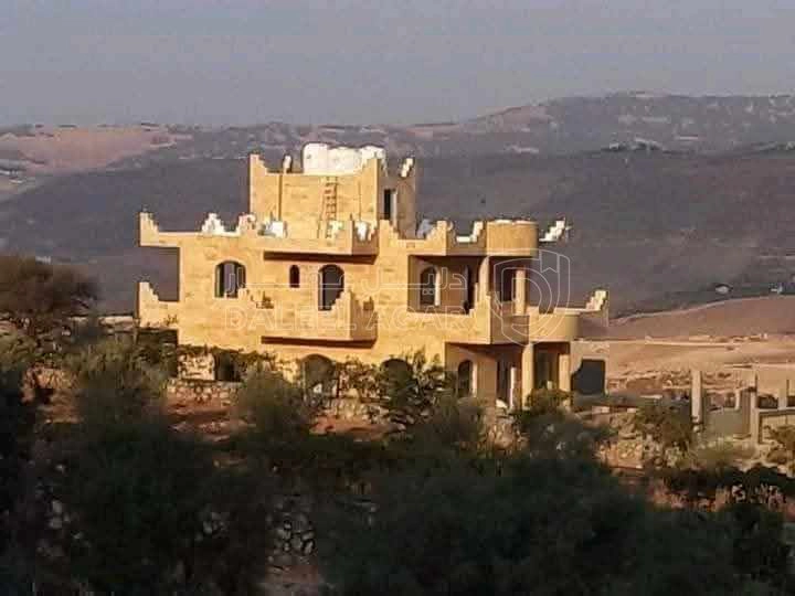 مزرعة/شاليه في السلط جلعد - 375,000 دأ - صورة 1