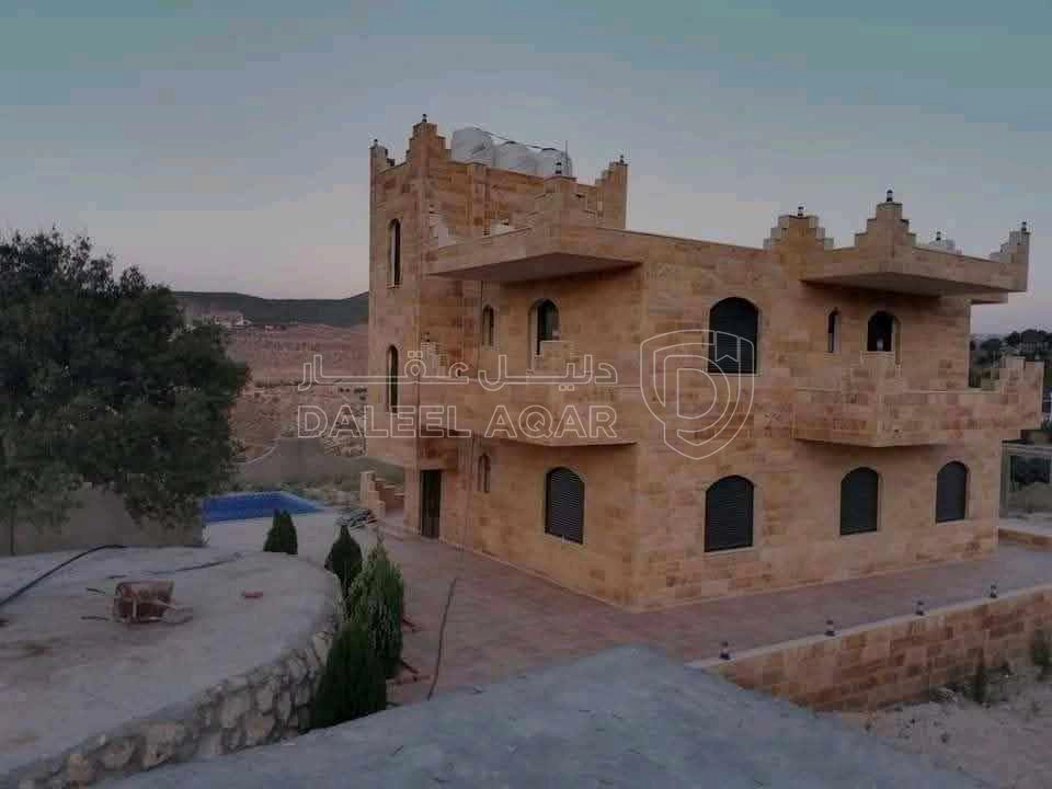 مزرعة/شاليه في السلط جلعد - 375,000 دأ - صورة 1