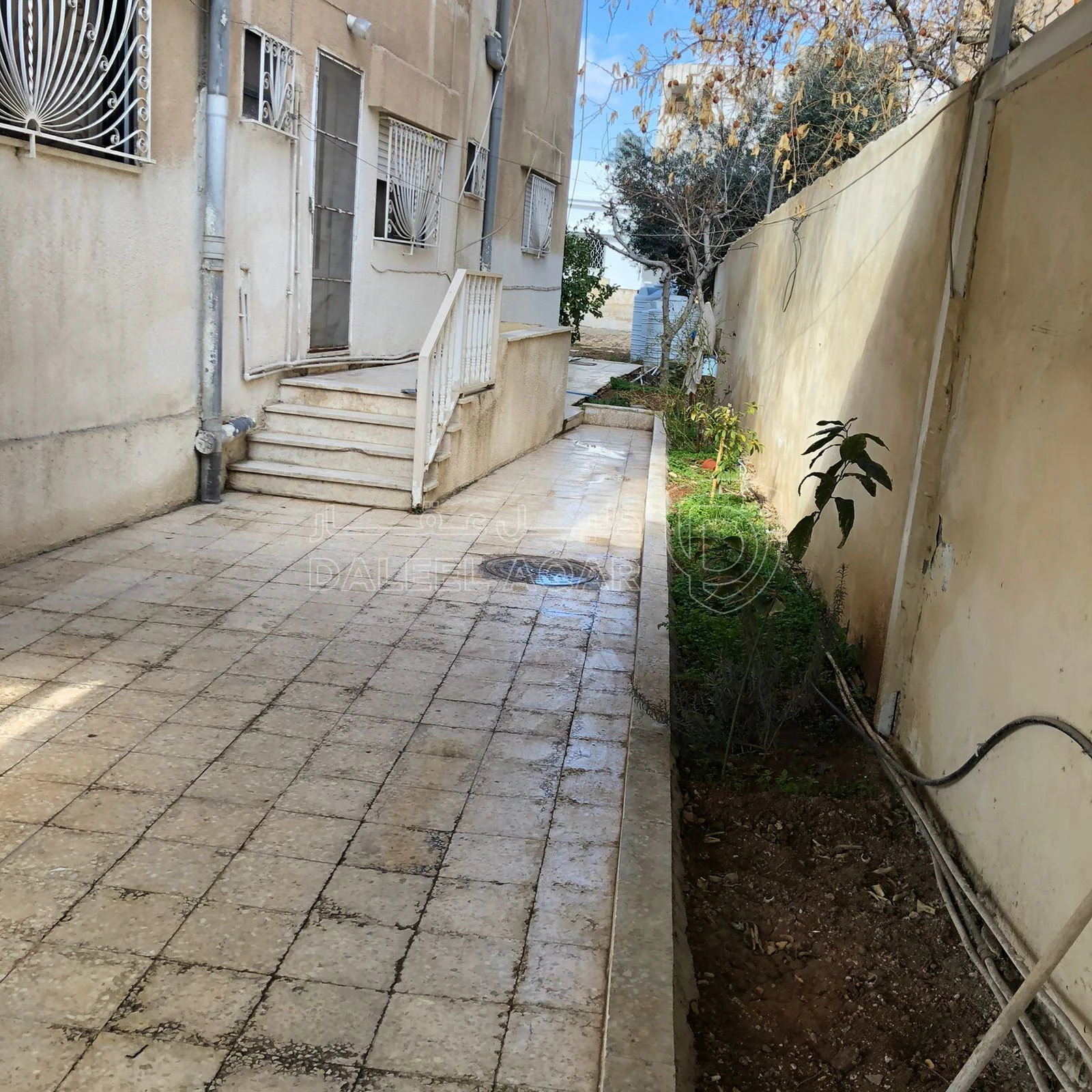 مبنى في فرصة استثمارية مميزة عمارة سكنية على شارع تجاري  - 510,000 دأ - صورة 7