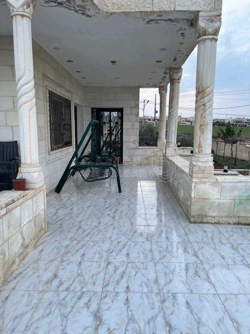 فيلا/منزل في اربد الصريح شرق الترخيص  - 250,000 دأ - صورة 1