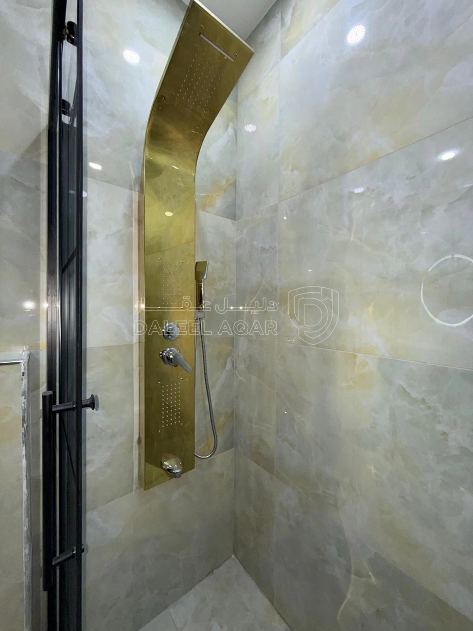 شقة في البنيات- حي المرعي- قرب مدارس الحصاد - 115,000 دأ - صورة 1