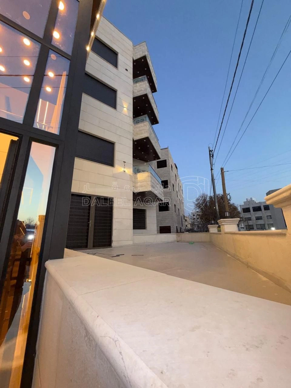 شقة في البنيات- حي المرعي- قرب مدارس الحصاد - 115,000 دأ - صورة 1