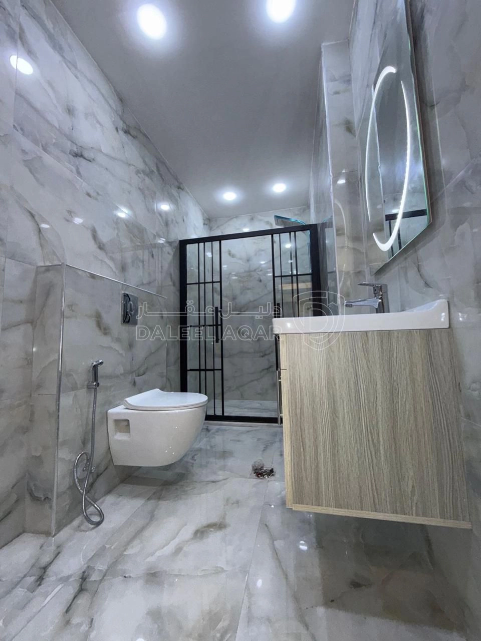 شقة في البنيات- حي المرعي- قرب مدارس الحصاد - 115,000 دأ - صورة 1