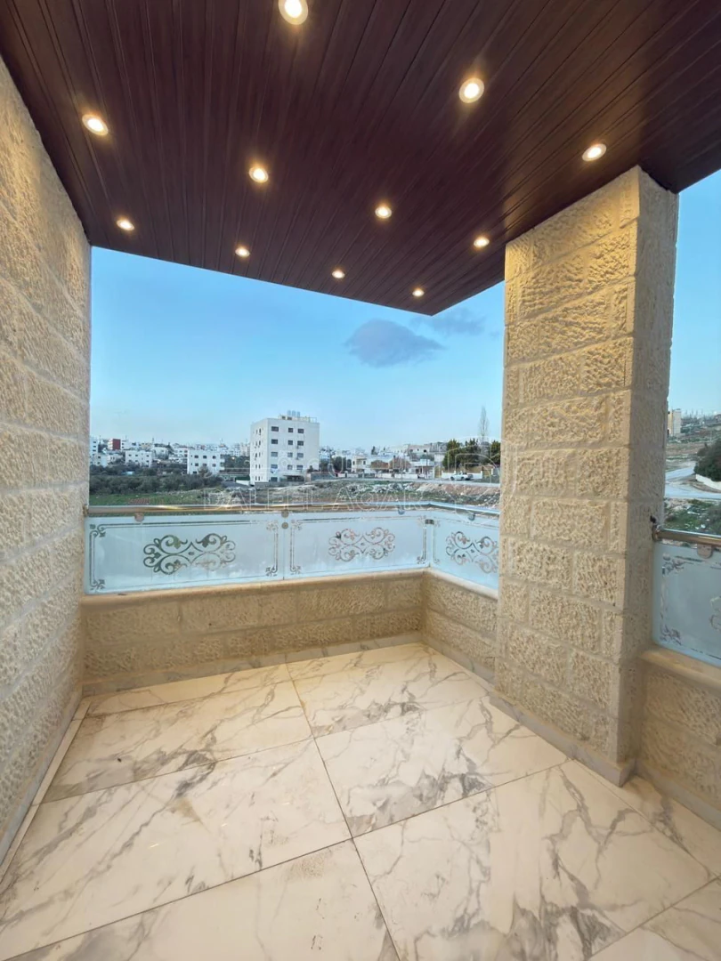 شقة في البنيات- حي المرعي- قرب مدارس الحصاد - 115,000 دأ - صورة 1