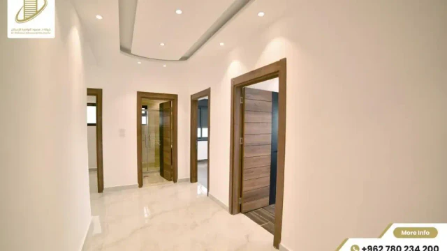 شقة - اربد- شرق دوار السنبلة  - 104000 دأ