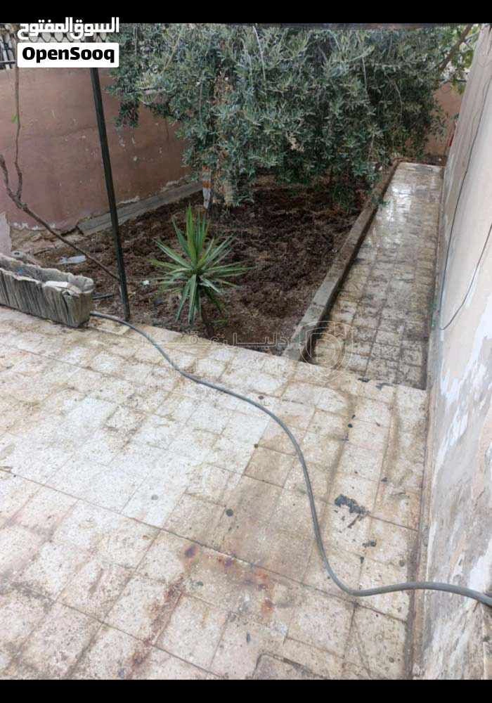 فيلا/منزل في عطل الزرقاء والرصيفة - 68,000 دأ - صورة 1
