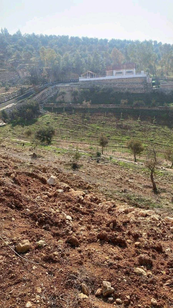 مزرعة/شاليه في جرش - 180,000 دأ - صورة 1