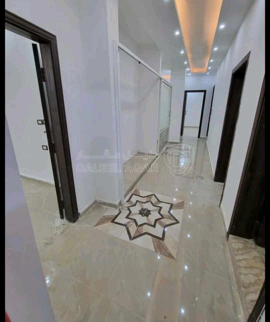 فيلا/منزل في منزل مستقل غير مشترك في المفرق الخالدية  - 50,000 دأ - صورة 1