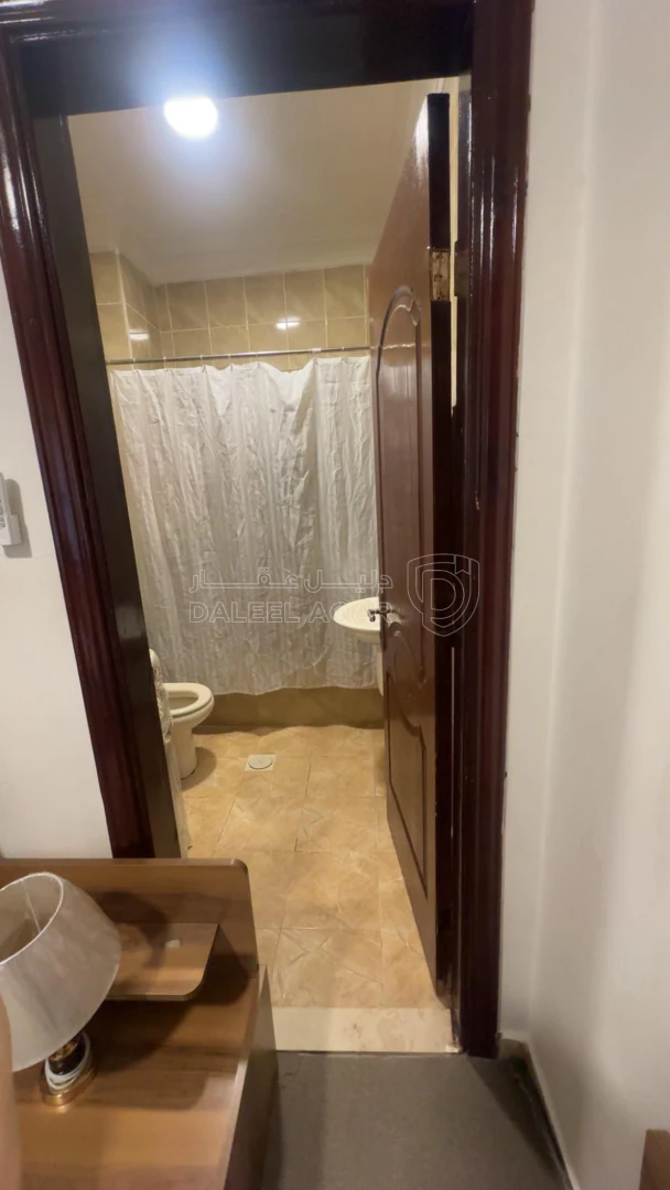 شقة في البنيات خلف اسلوبي مول  - 70,000 دأ - صورة 1