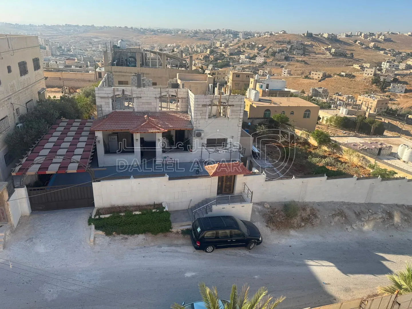فيلا/منزل في الزرقاء حي نصار مقابل بقالة مالك الهندي  - 98,000 دأ - صورة 1