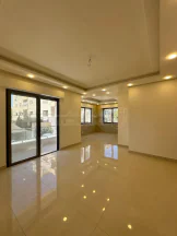 شقة - خلدا - بالقرب من مطعم ورد  - 77000 دأ