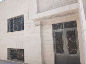 فيلا/منزل في بالقرب من دوار الشورى - 400,000 دأ - صورة NaN