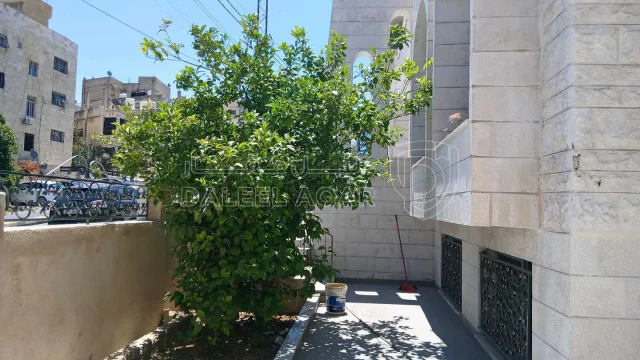 فيلا/منزل - بالقرب من دوار الشورى - 400000 دأ