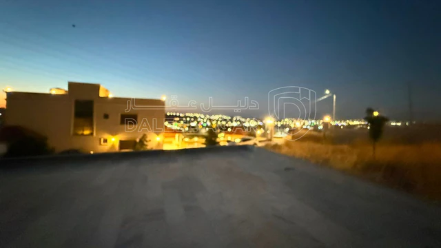 فيلا/منزل في طريق رحاب المفرق/محطة ابو العيس  - 320,000 دأ - صورة NaN