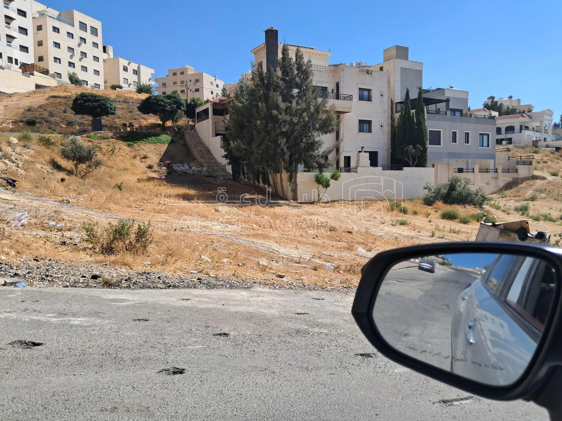 أرض في للبيع ارض  مطلة على شارع الاردن اطلاله بانورامية - 123,000 دأ - صورة 1