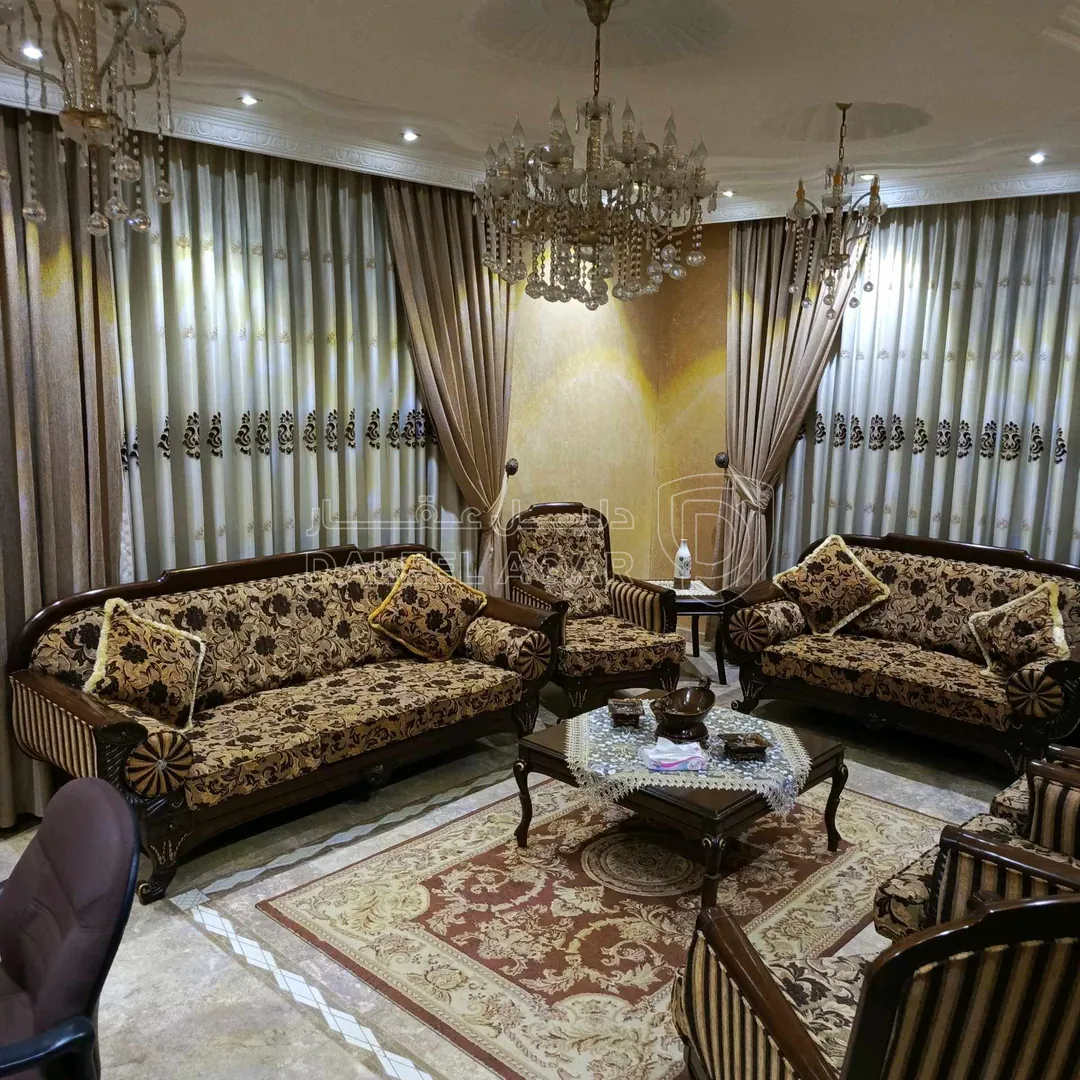 فيلا/منزل في ماركا الجنوبية /نادي السباق/بجوار مدرسة بن زيدون - 125,000 دأ - صورة 1