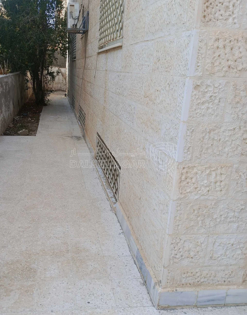 فيلا/منزل في ماركا الجنوبية /نادي السباق/بجوار مدرسة بن زيدون - 125,000 دأ - صورة 1